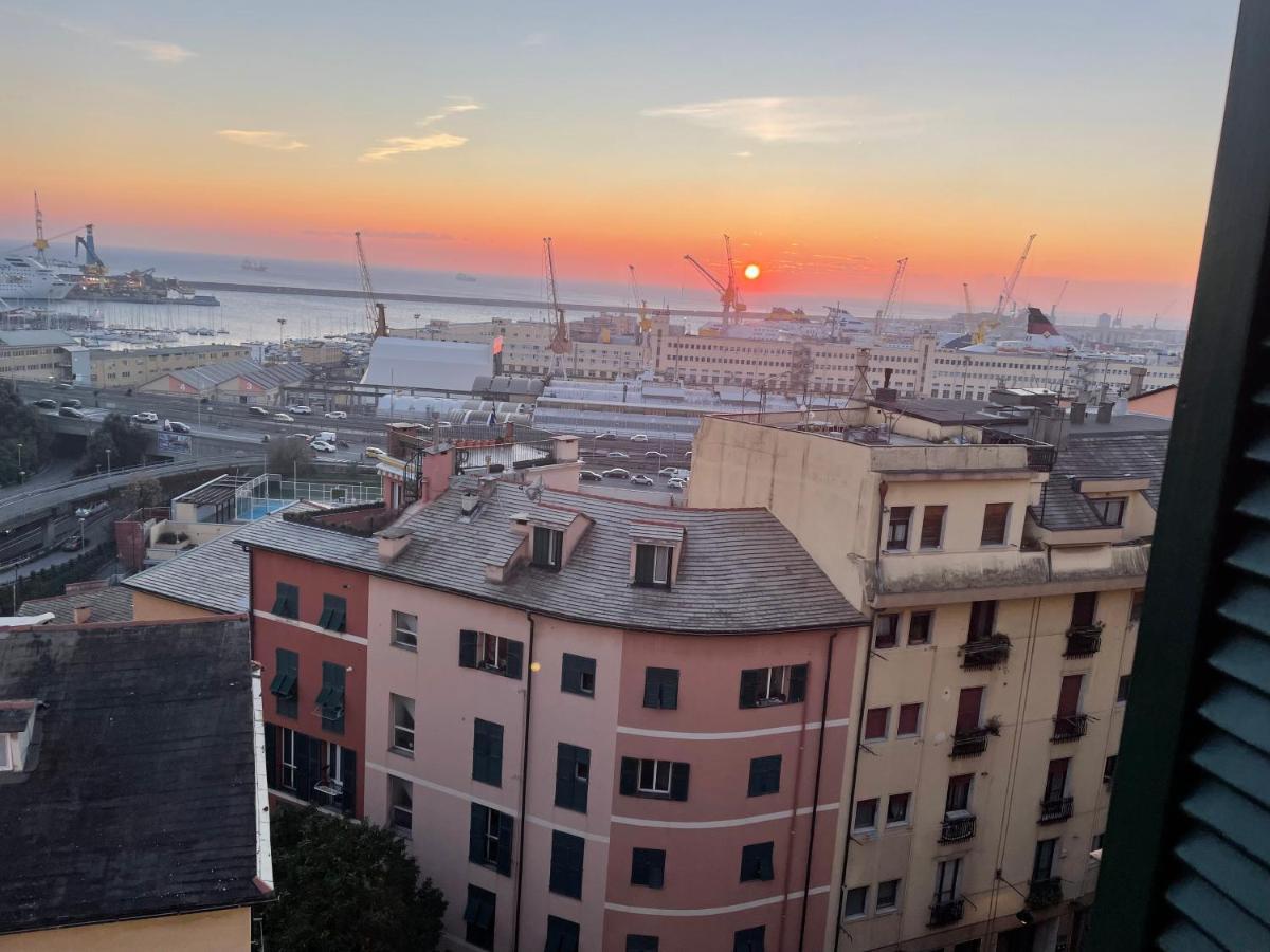 La Mansarda Sopra Campo Pisano - Genovainrelax Apartment Bagian luar foto
